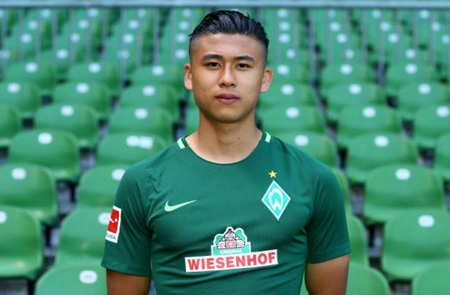 球员中亦属 球员中亦属